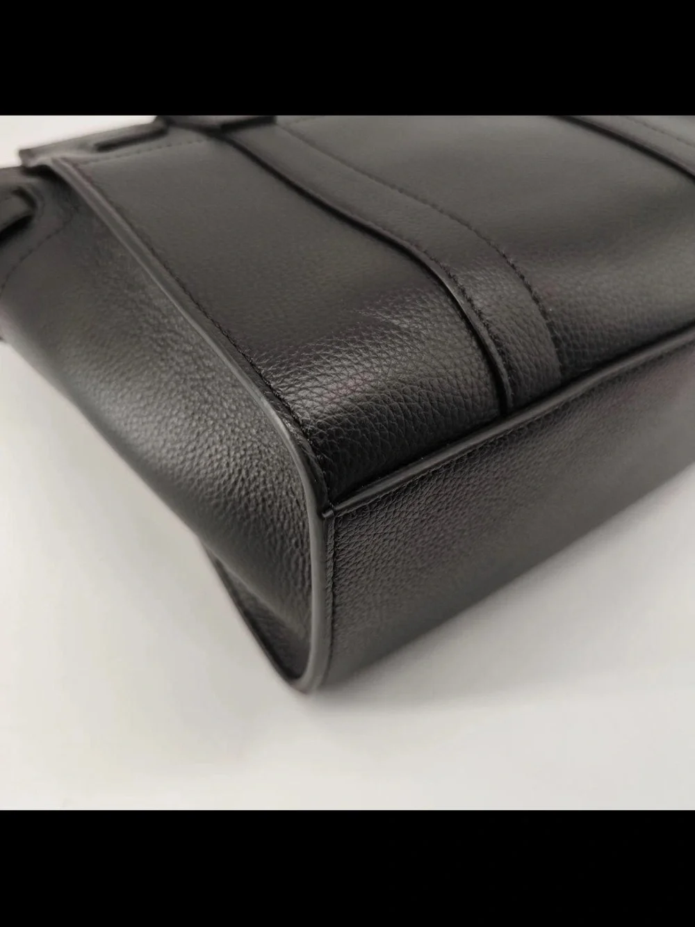 Mulberry structured pebbled